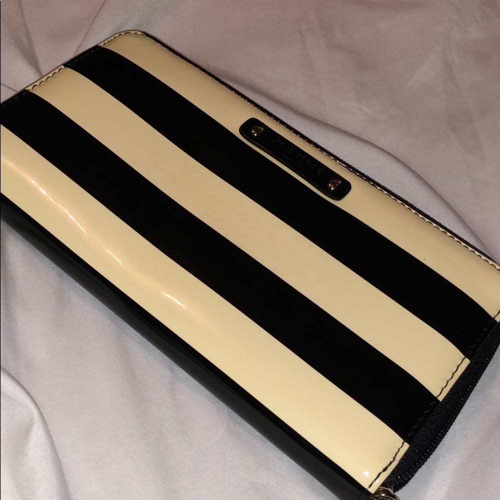 Kate Spade New York- Wallet black and cream